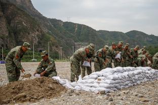 邮报：拉特克利夫入主曼联后，优先考虑引进本土球星